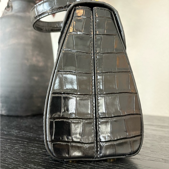 Veronica Beard Croc-Embossed Crest Lock Bag - Picture 7 of 12